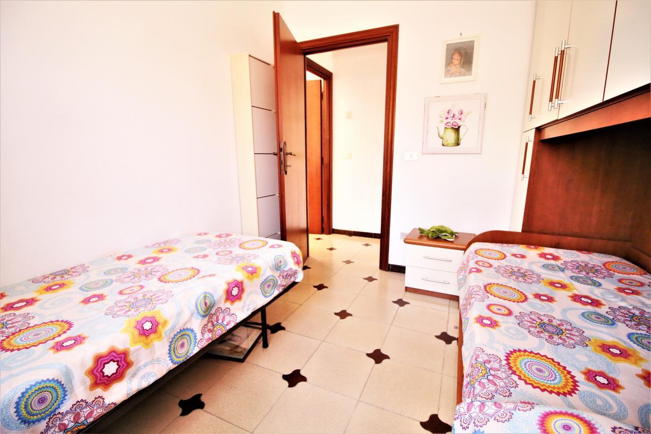 Holidaycasa Leone - Con Posto Auto A 200Mt Dal Mare Sperlonga Bagian luar foto